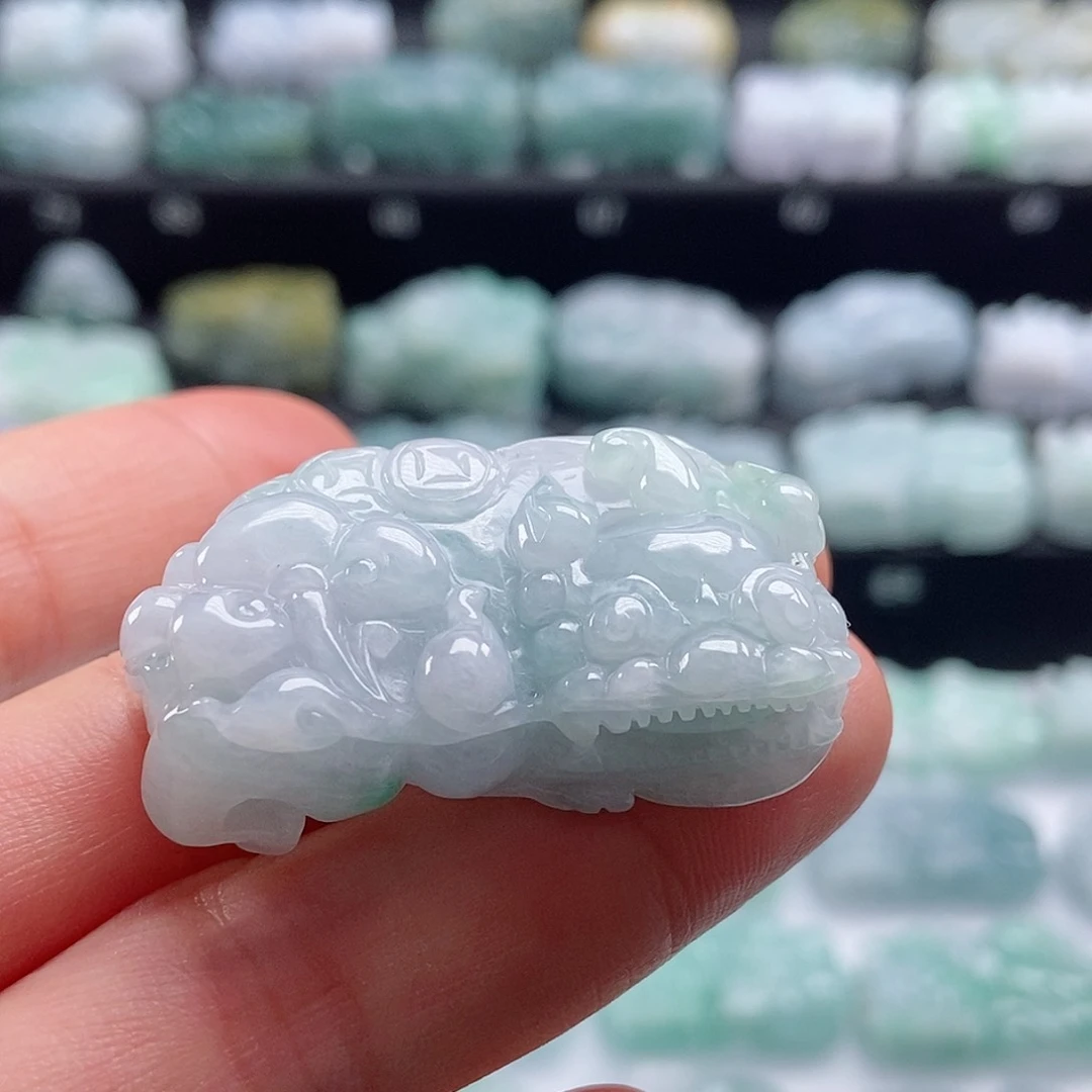 颈饰未镶嵌翡翠翡翠貔貅