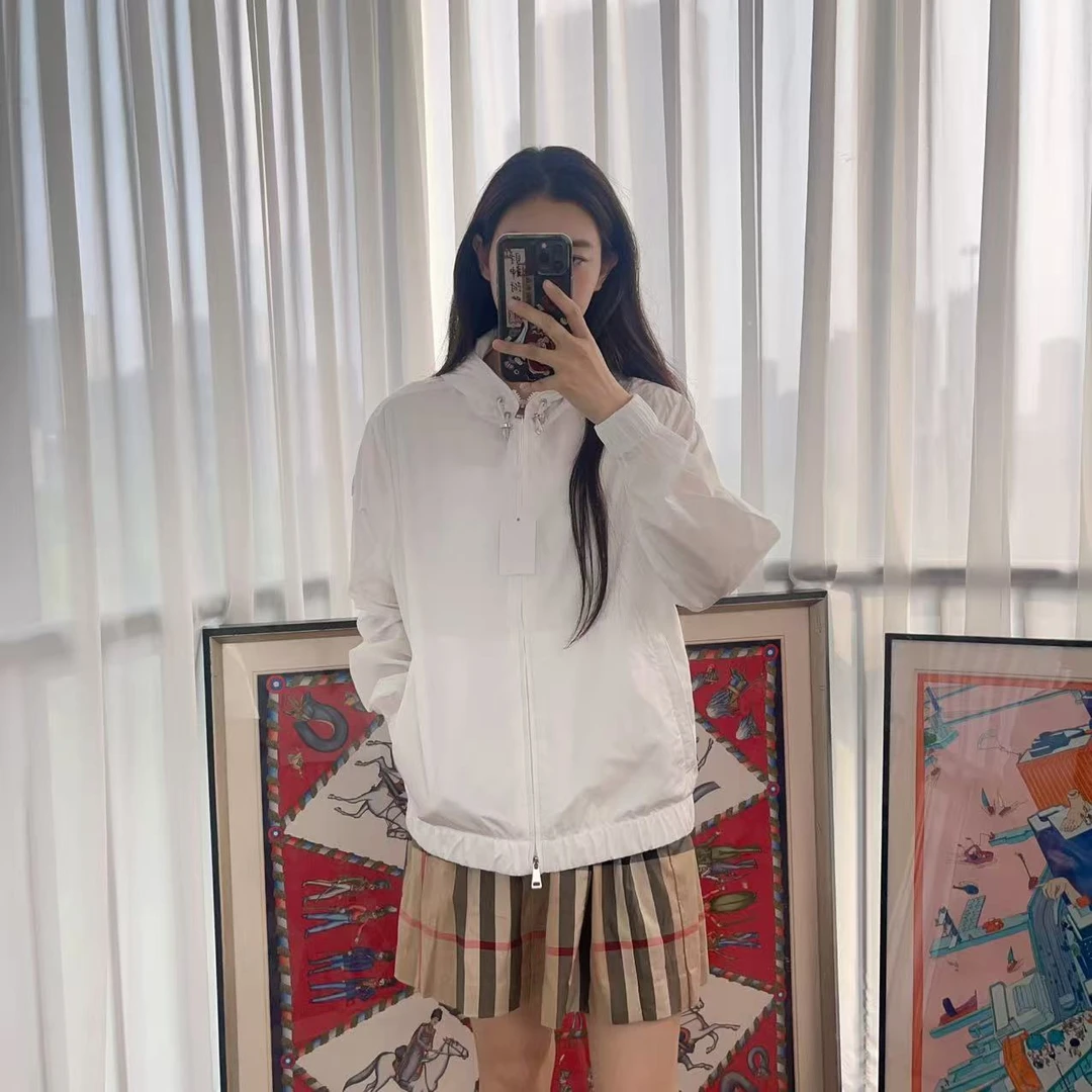 95新 MONCLER 风衣夹克白色2码/250518LJFHZ05