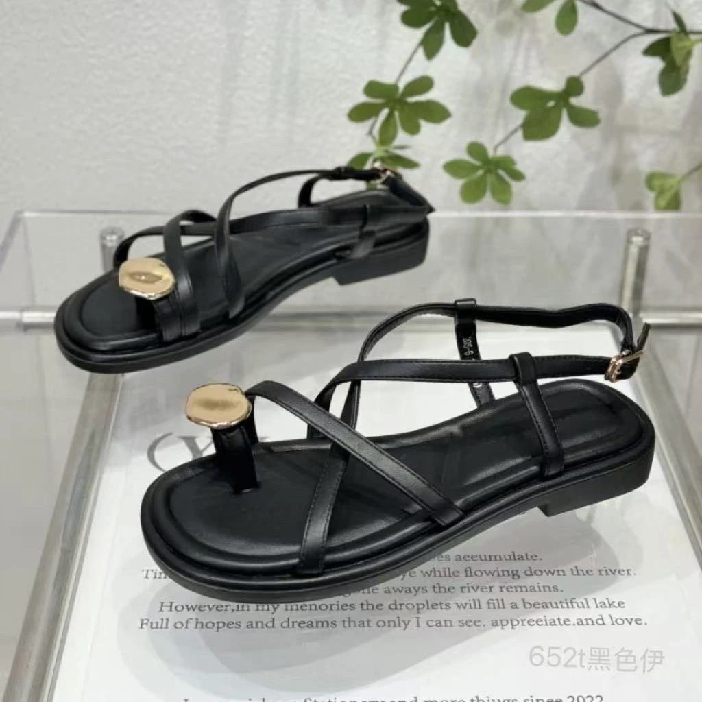 XIAOJIAOYA618【凉鞋】“韩系百搭休闲沙滩凉鞋”652t