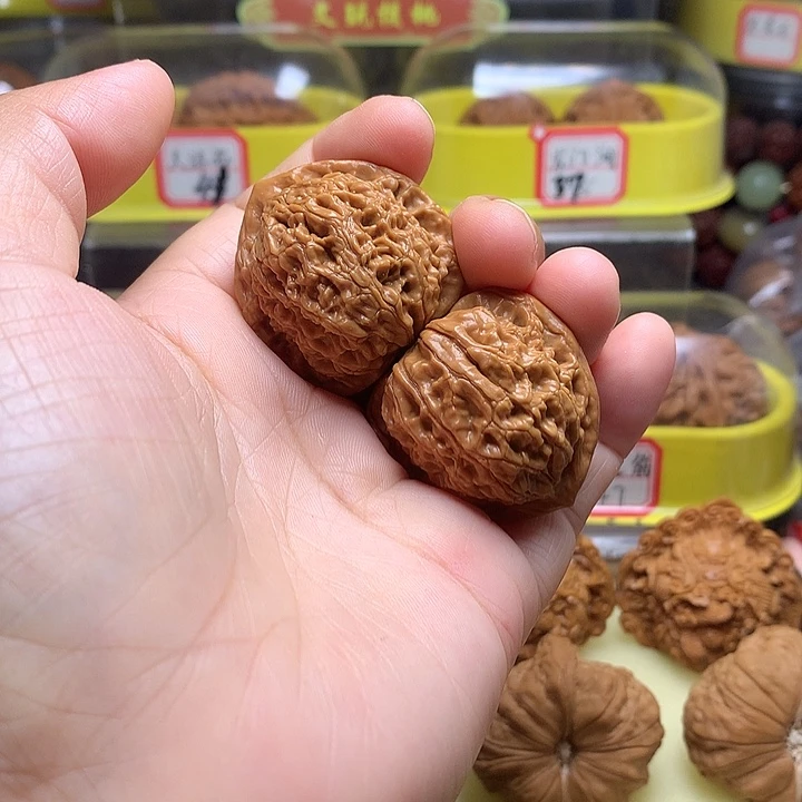 文玩核桃吊坠水龙