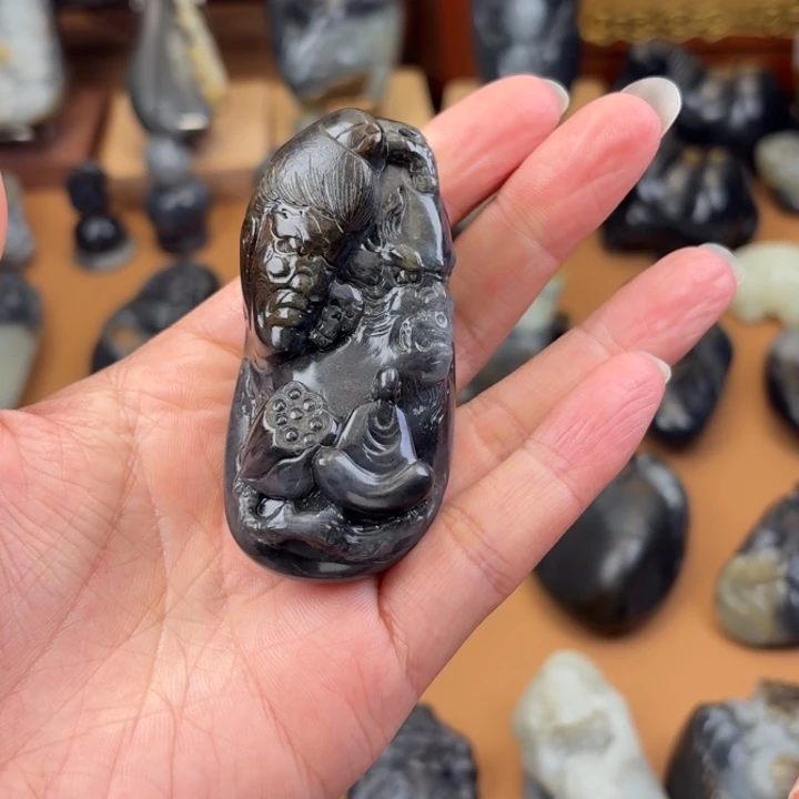 用***1和田玉未镶嵌颈饰