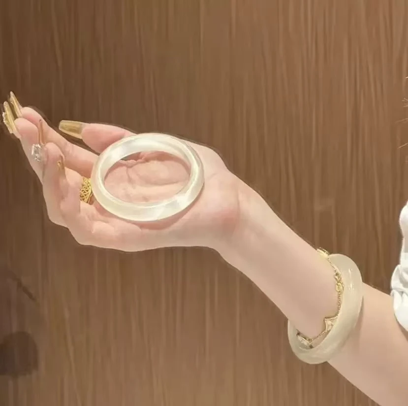 1.白月光猫眼经典百搭手镯