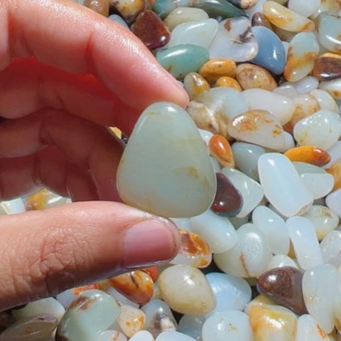 和田玉（糖玉）手链未镶嵌爱****蛋