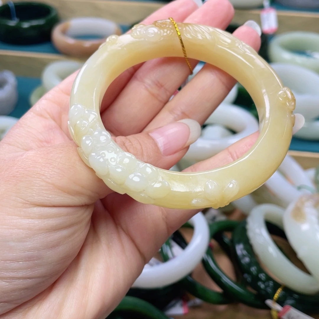未镶嵌手镯和田玉圈口57