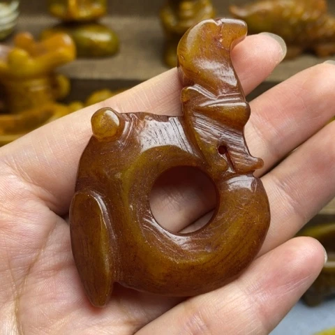蛇纹石玉未镶嵌颈饰96