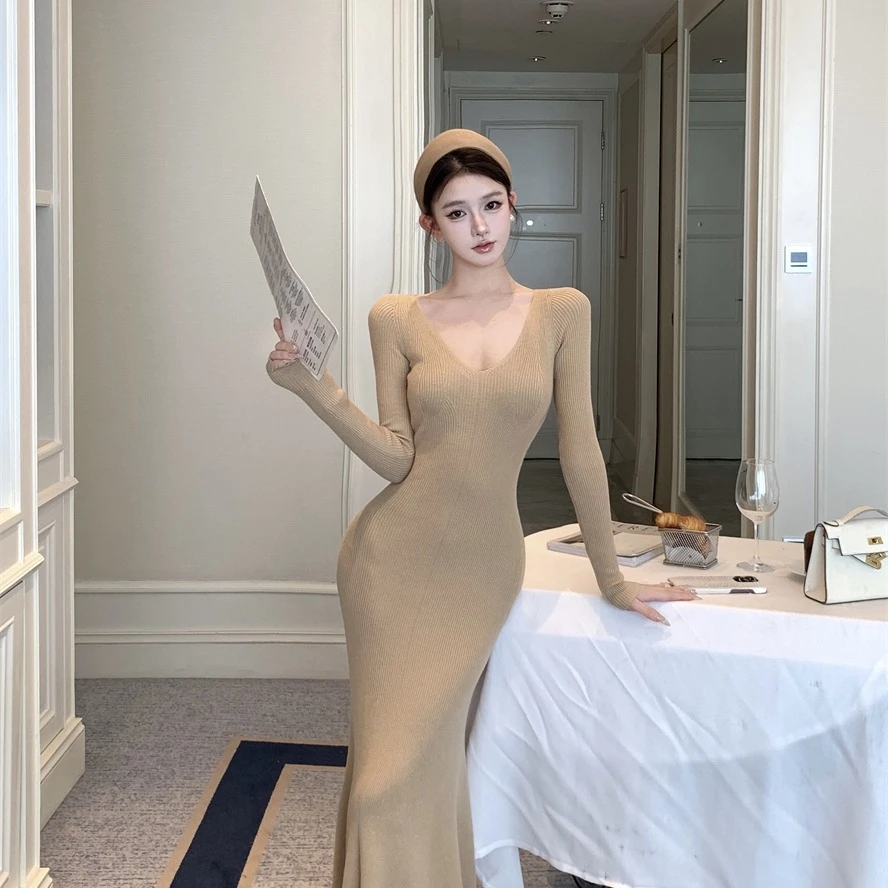名媛御姐风V领针织连衣裙性感紧身包臀鱼尾长裙2025深秋冬季穿搭