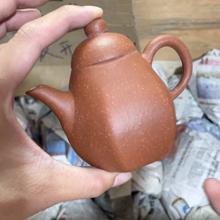 茶壶紫砂老厂紫砂壶一件。