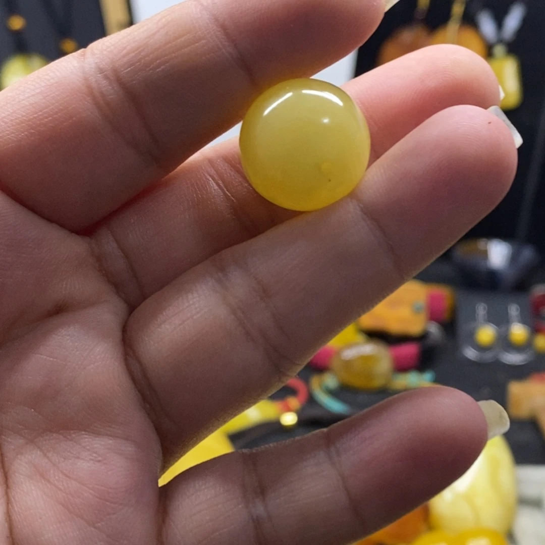 琥珀颈饰未镶嵌想****～蜜蜡