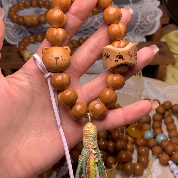 猴头核桃吊坠手持屁桃