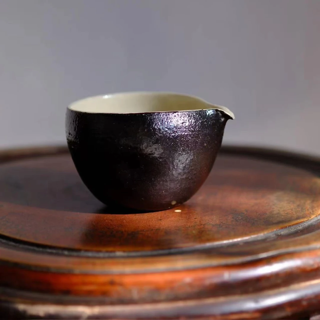 小喜宅 （微微瑕）酒窝匀杯酱红色