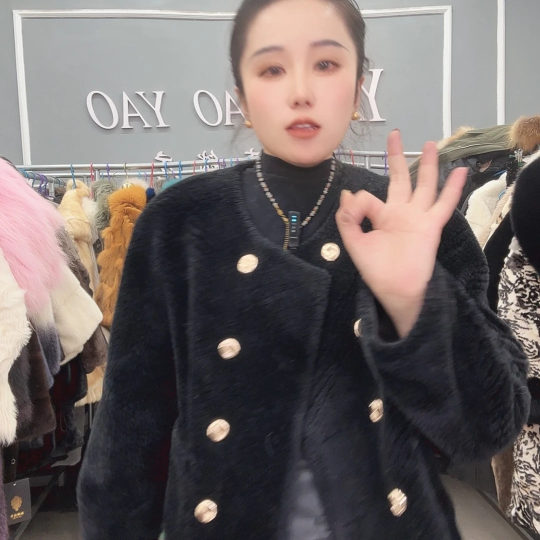姚小妖家高端皮草