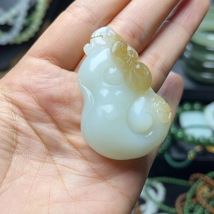 颈饰未镶嵌和田玉