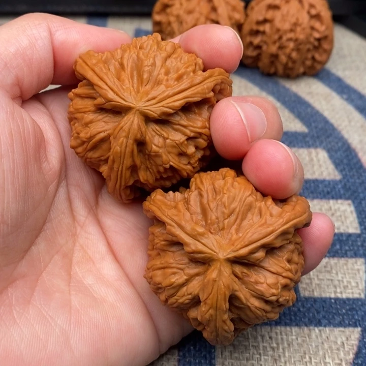 吊坠文玩核桃迦*三棱