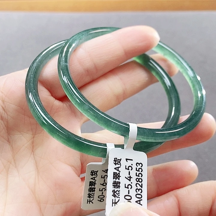 翡翠未镶嵌手镯（圆镯）