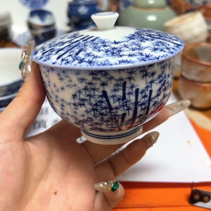 盖碗瓷器直播放漏中