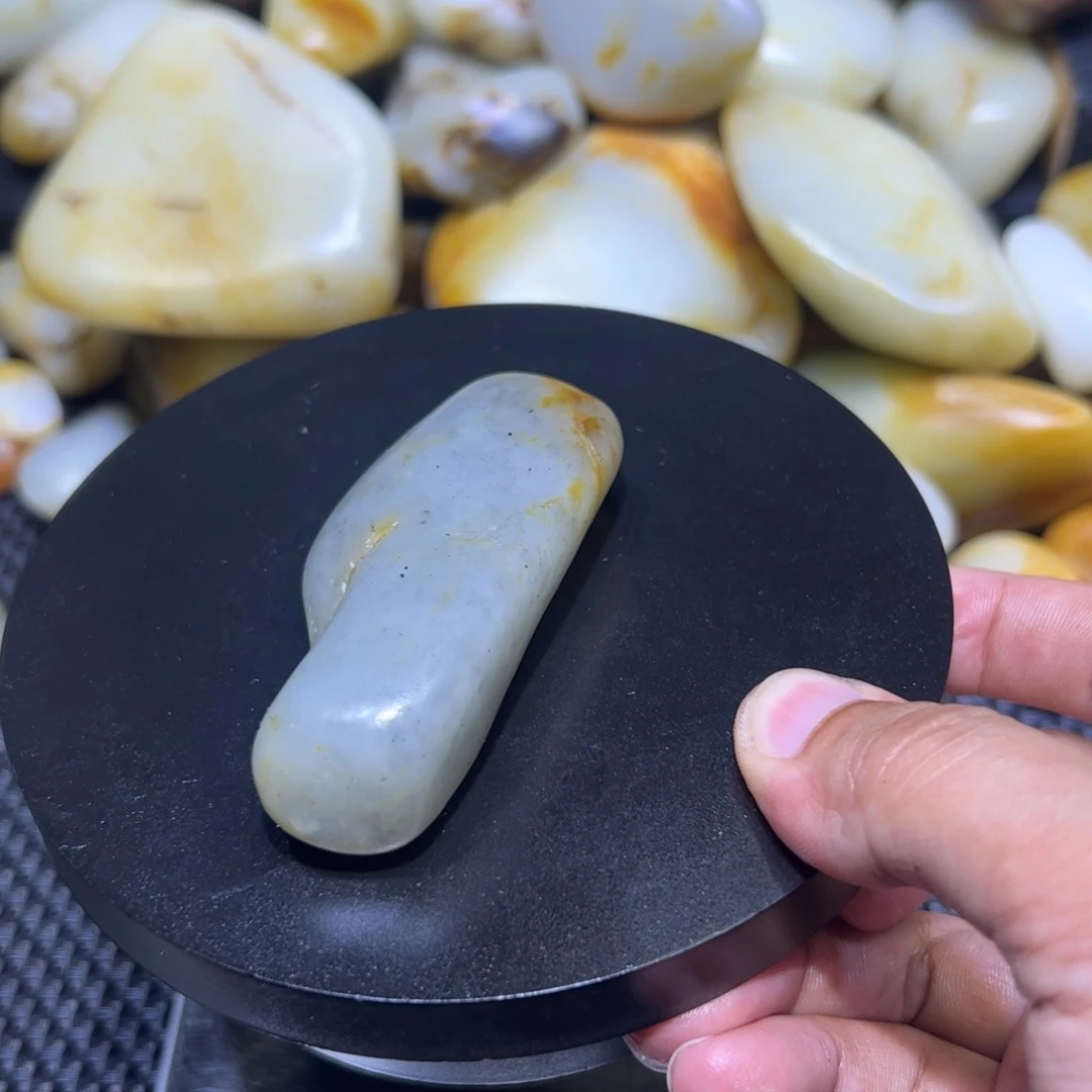 和田玉（子料）未镶嵌颈饰100