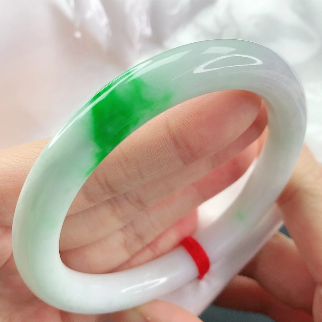 翡翠手镯未镶嵌，099