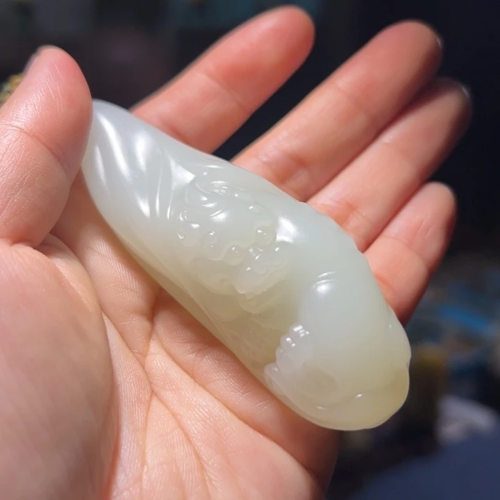 和田玉未镶嵌车挂