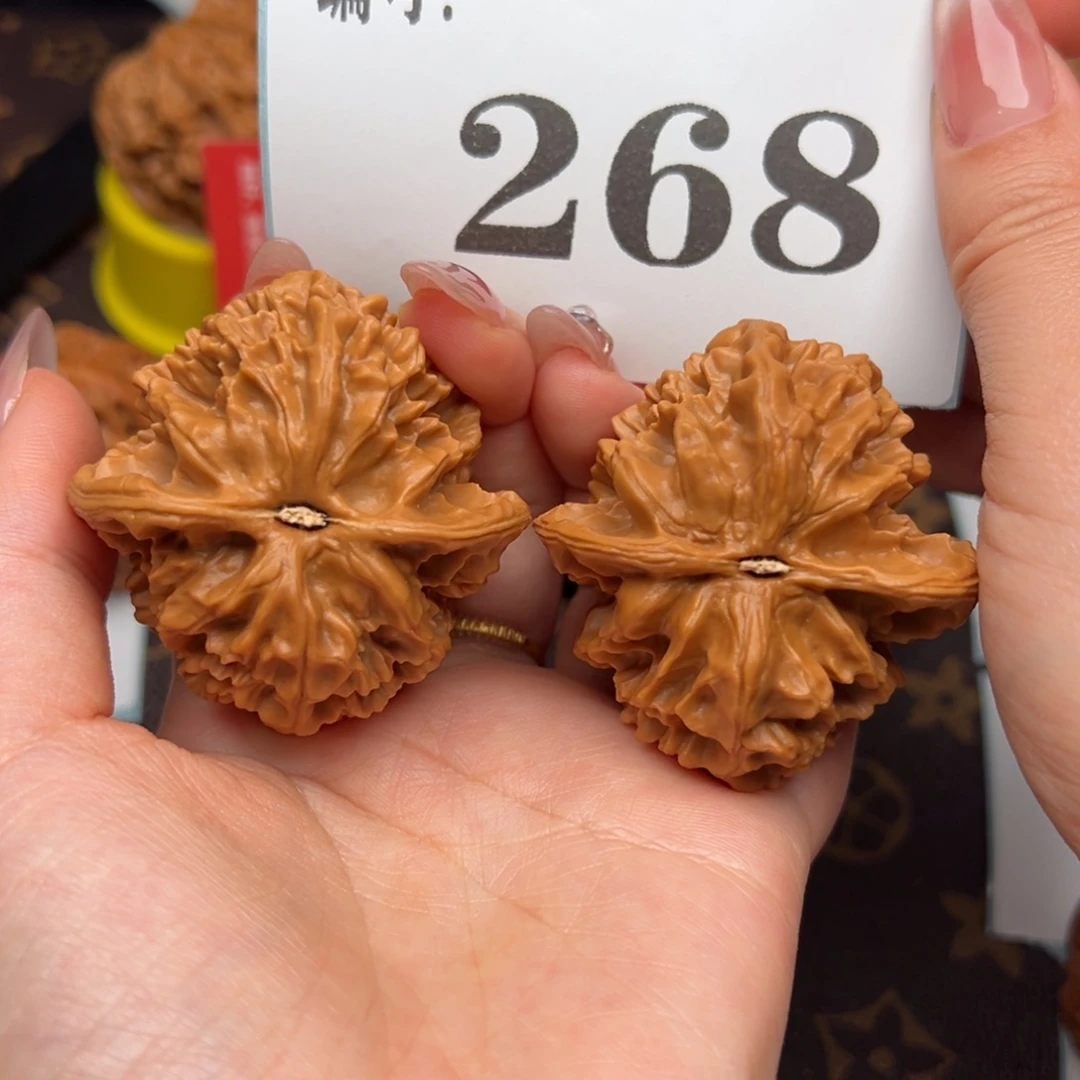 文玩核桃把件4.8帝王268