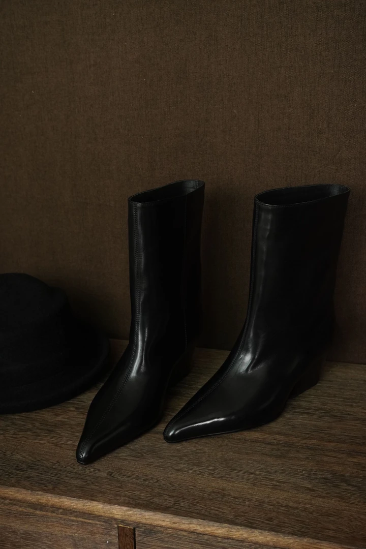 1625【冰冰专属】牛皮高货时尚百搭真皮尖头靴子女短靴B【5cm】