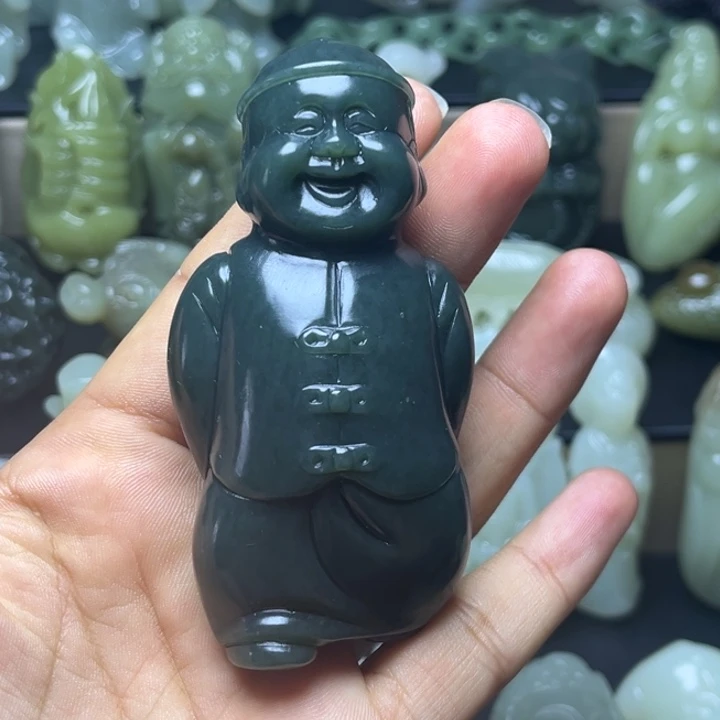 小***咪和田玉未镶嵌颈饰