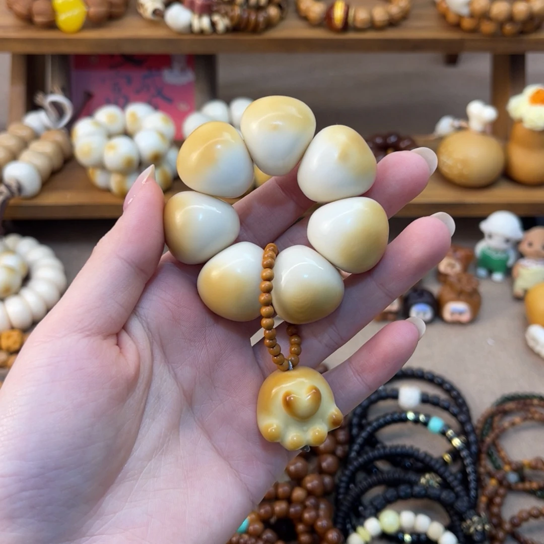 菩提根/象牙果吊坠烤面包搭配猫爪