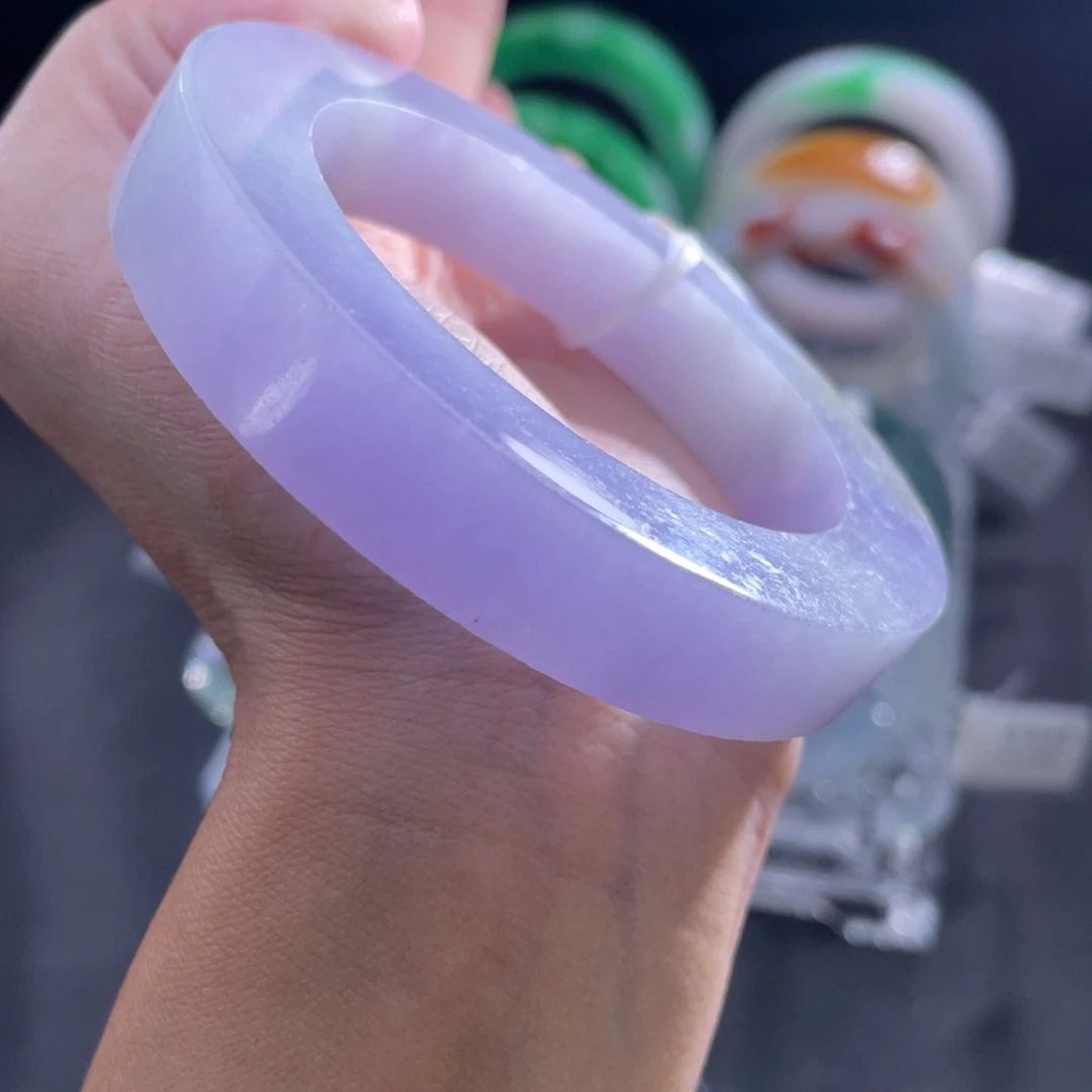 定制翡翠未镶嵌手镯