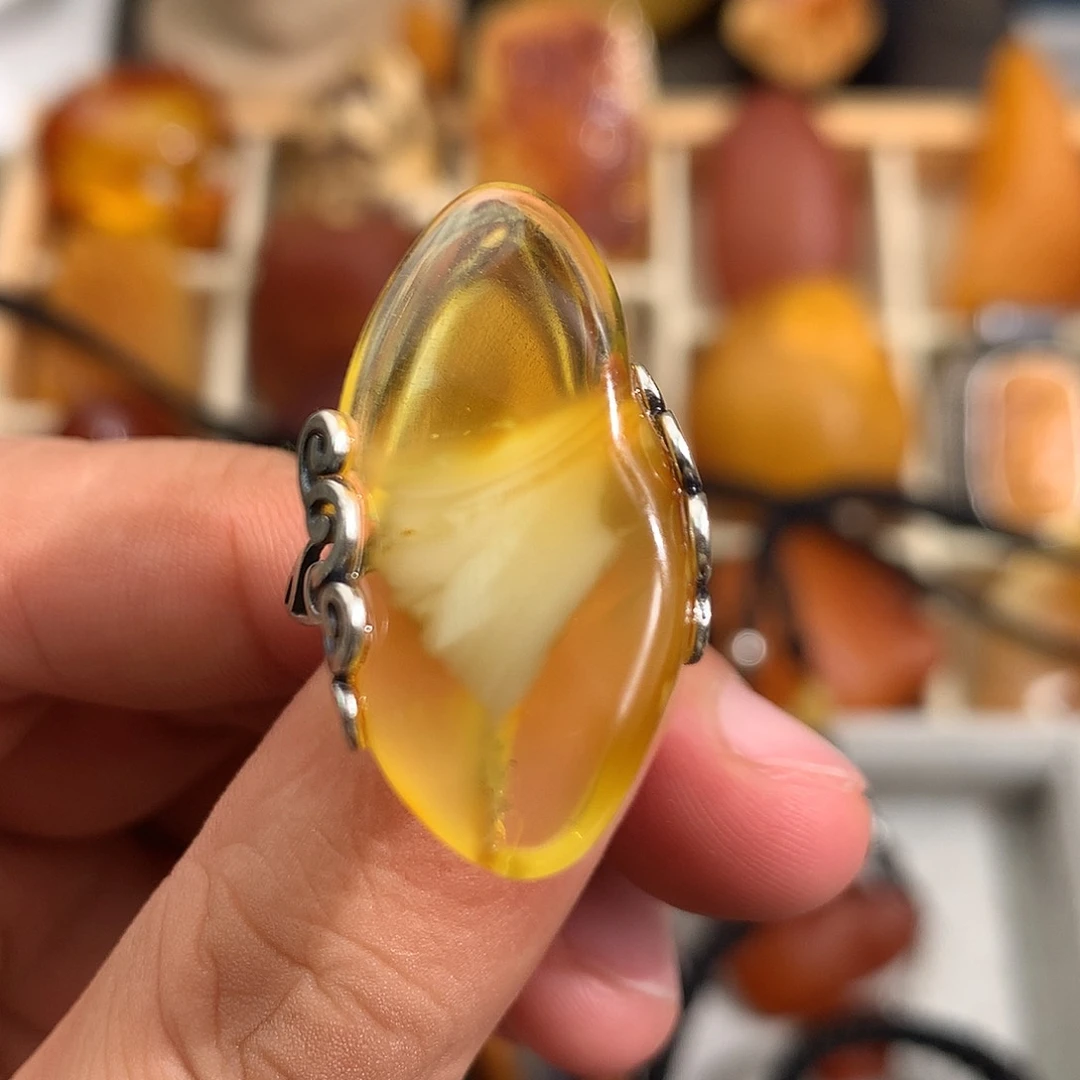 蜜蜡裸石未镶嵌你