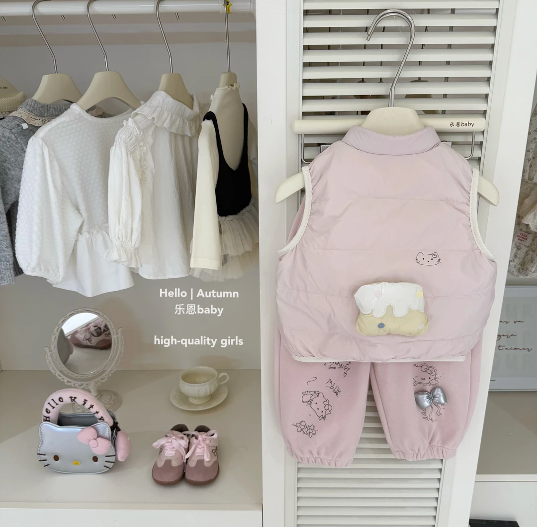 【乐恩童装】原创设计秋冬女童粉色KT棉衣马甲洋气卡通休闲裤套装