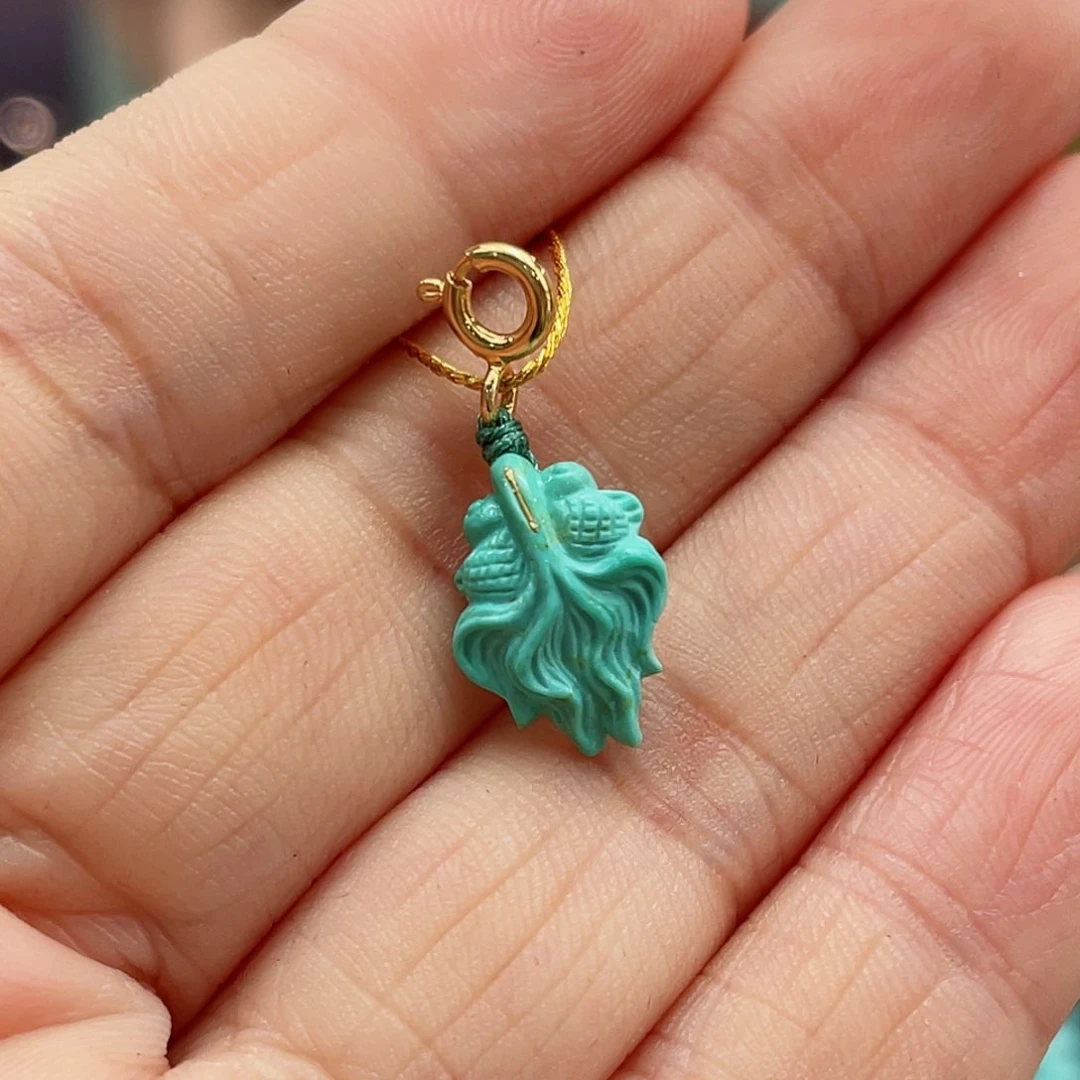 绿松石颈饰未镶嵌