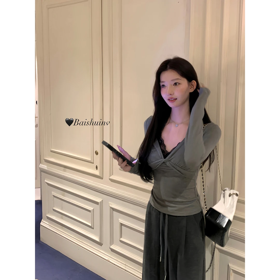 【白水女】香软姐姐 V领假两件蕾丝打底衫女冬季韩系氛围感修身上衣