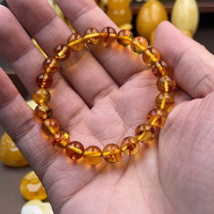 琥珀未镶嵌颈饰如图