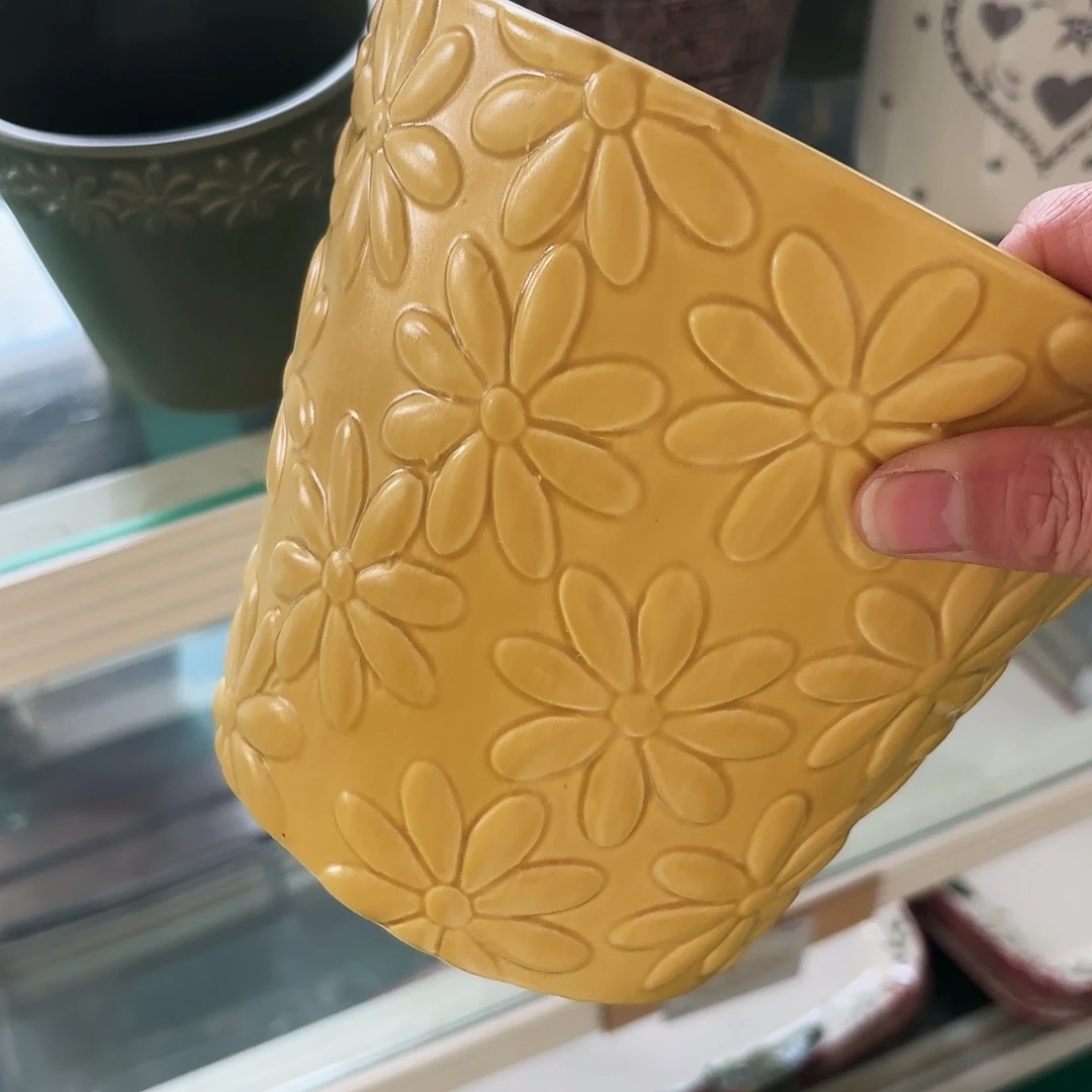 毛*雨陶瓷艺术设计中心