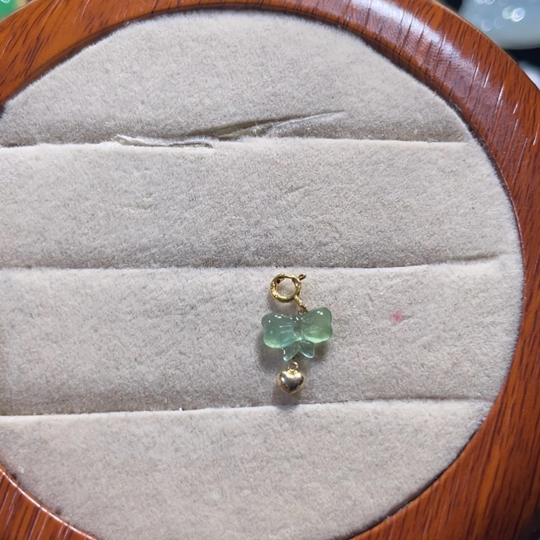 定制翡翠18K金镶嵌翡翠冰晴绿蝴蝶结18k金小滴流