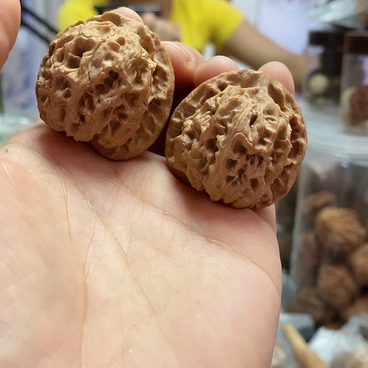 【闪购商品】核桃把件36.5苹果