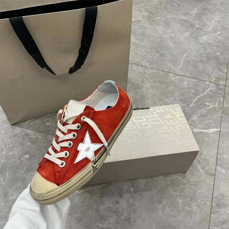 叶拾伊shiereyee韩版显瘦红色磨砂牛皮银星做旧小脏鞋女休闲板鞋