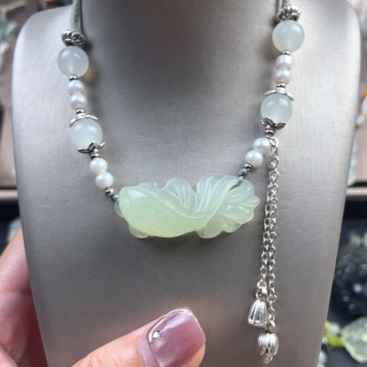 蛇纹石玉合金颈饰