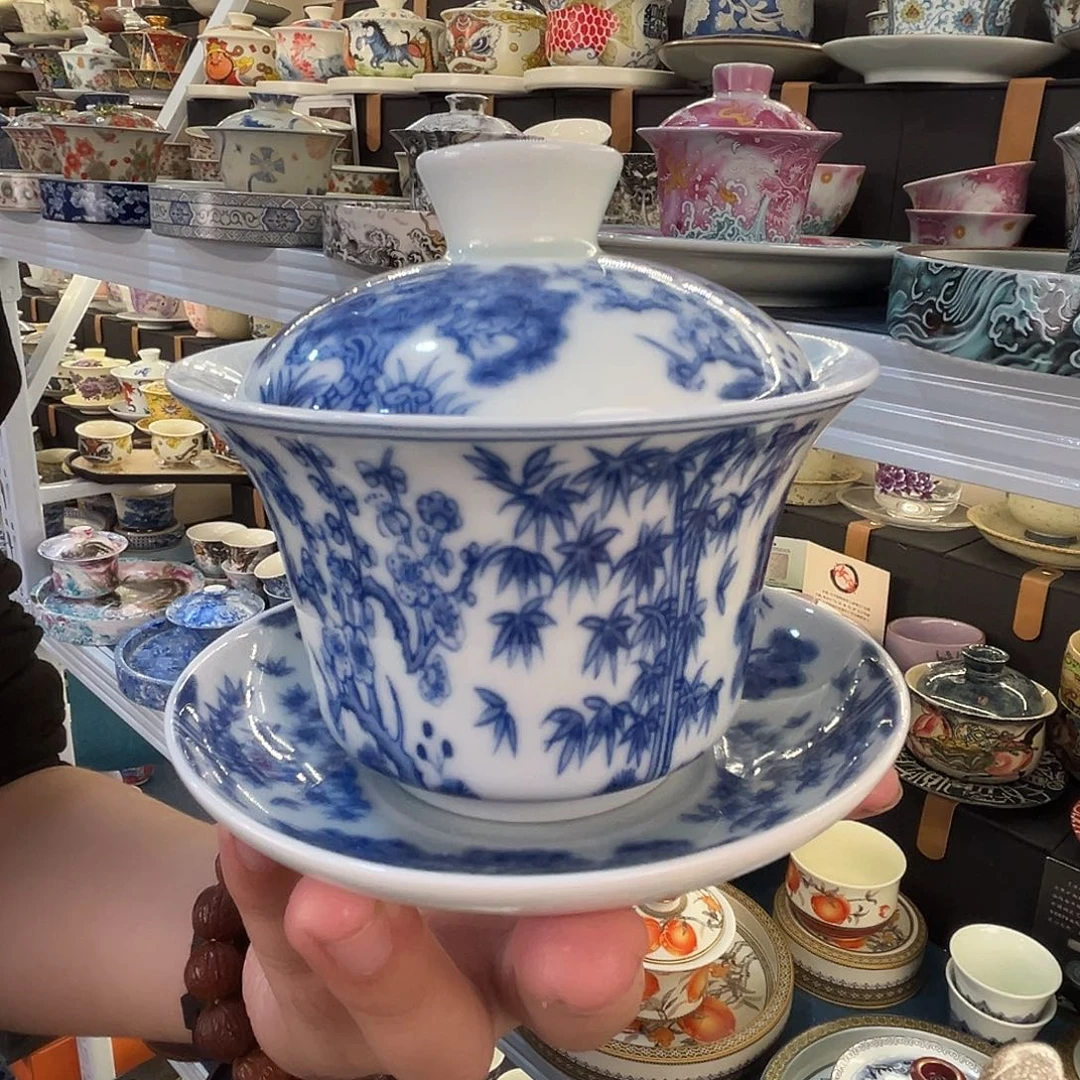 这些盖碗很漂亮！！！