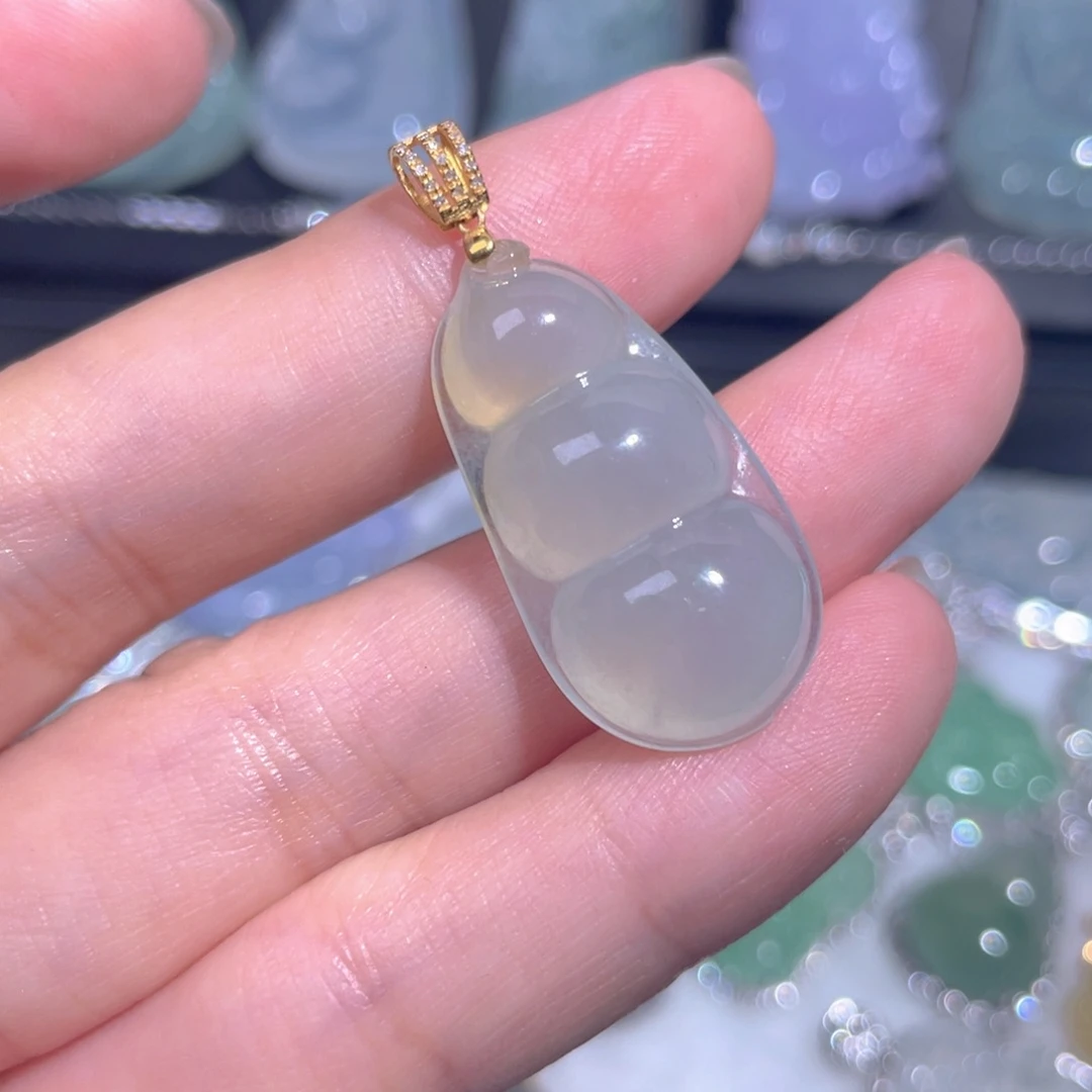 颈饰18K金镶嵌翡翠翡翠