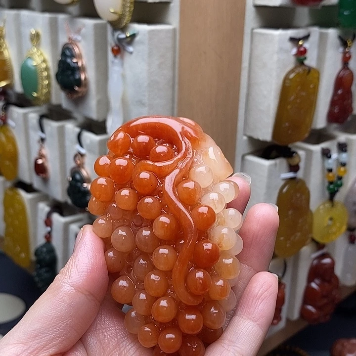 原***草石英质玉未镶嵌珠宝奇石