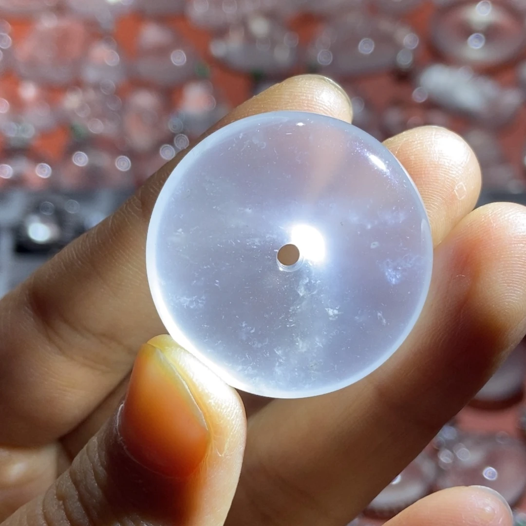 石英质玉未镶嵌颈饰