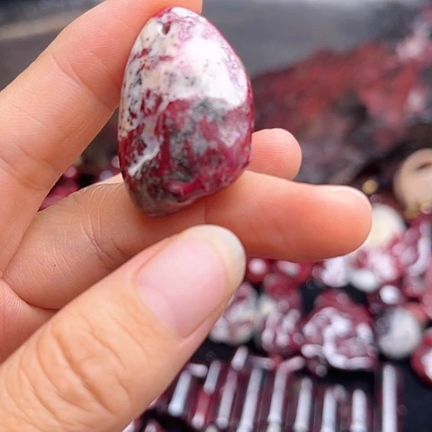 【闪购商品】天然辰砂天然原矿朱砂吊坠
