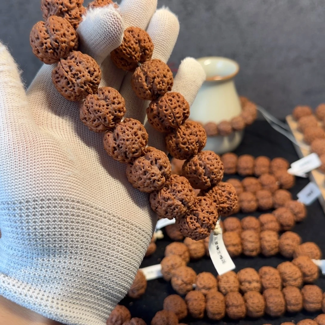 L***！金刚菩提手串五星蜂王梅花24