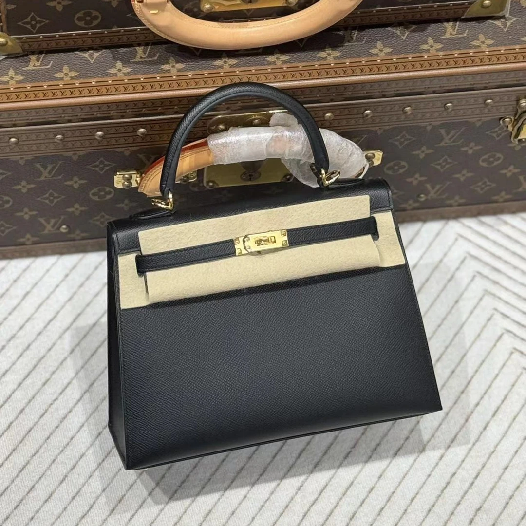 未使用 Hermes/爱马仕 贝贝定金勿拍/u刻/爱马仕黑金kelly25包