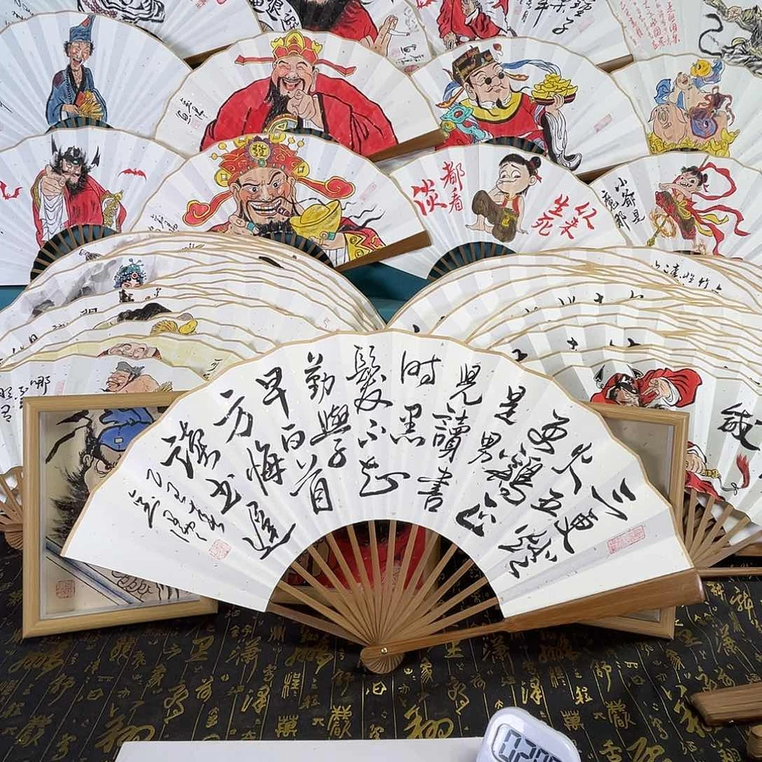 国画向*花手绘折扇一把