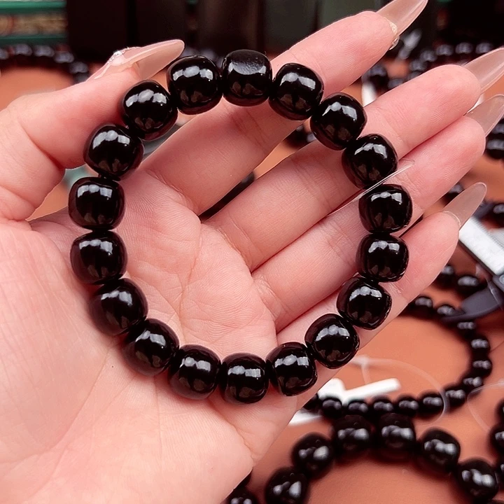 大***锅和田玉未镶嵌手串