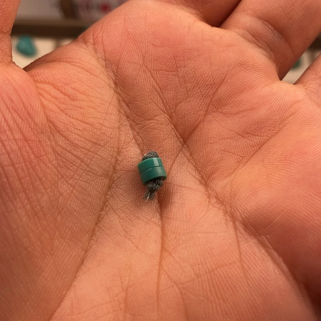 绿松石发饰未镶嵌墨*