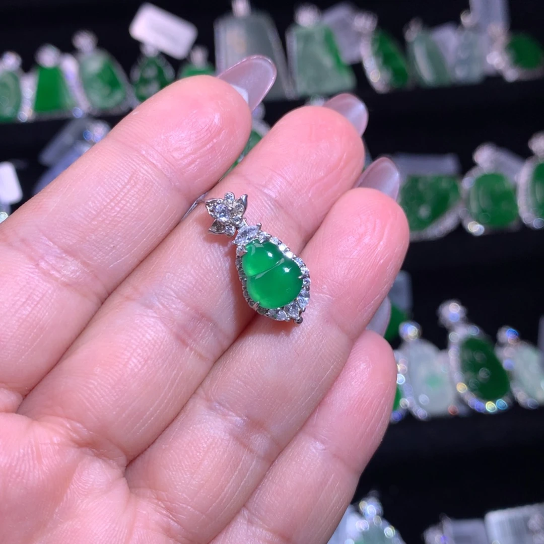 【闪购商品】颈饰银S925镶嵌翡翠天然翡翠