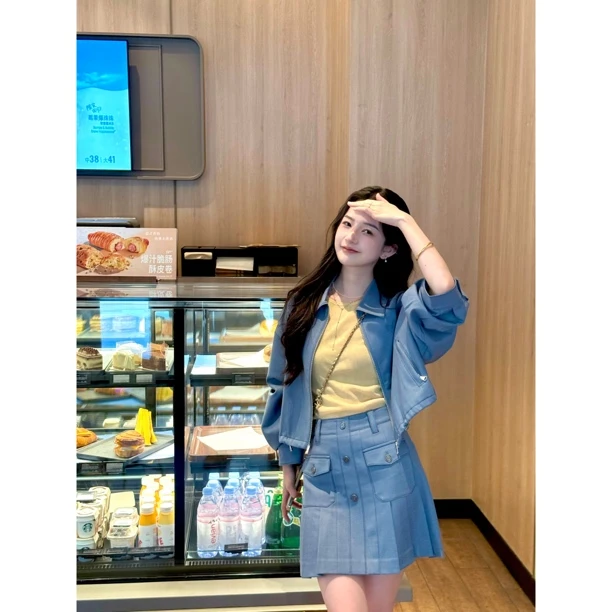 GIRDEAR/哥弟「雾蓝遐想」早秋新款夹克抽绳翻领外套女1400751