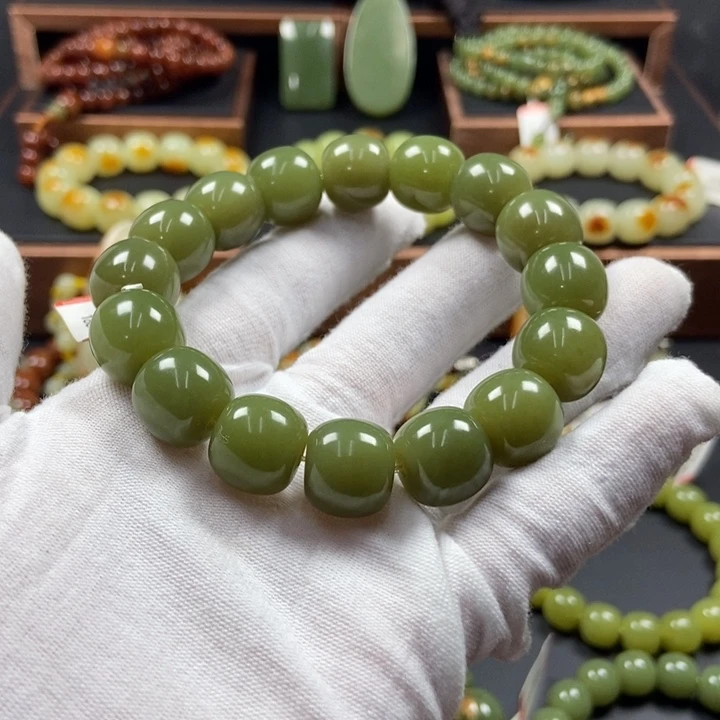 透闪石质玉未镶嵌手链